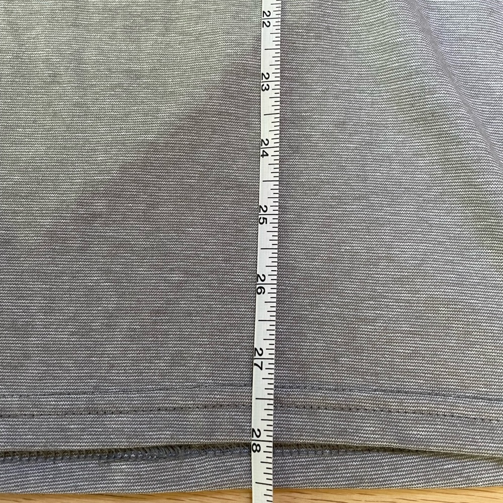 Mens Gray V-Neck T-Shirt Size Medium New With Tags - Picture 7 of 7